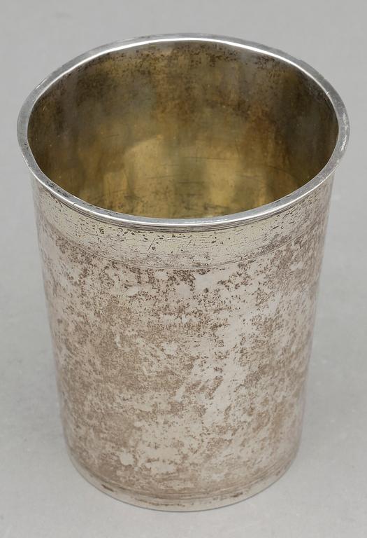 BÄGARE, silver, troligen Tyskland och 1700-talets första hälft. Vikt ca 162 gram.