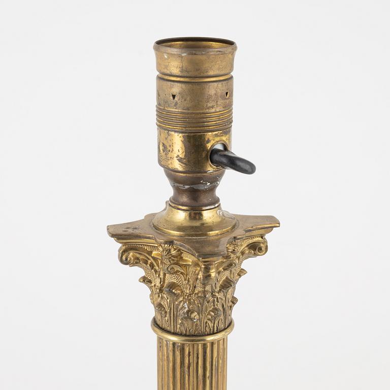 Bordslampa, 1900-talets första hälft.