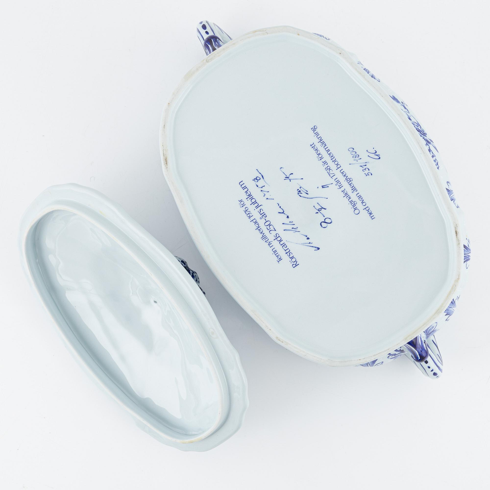 A porcelain tureen, Rörstrand, Sweden, 1976, after original from 1758.