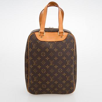 LOUIS VUITTON Monogram Canvas Excursion Bag.