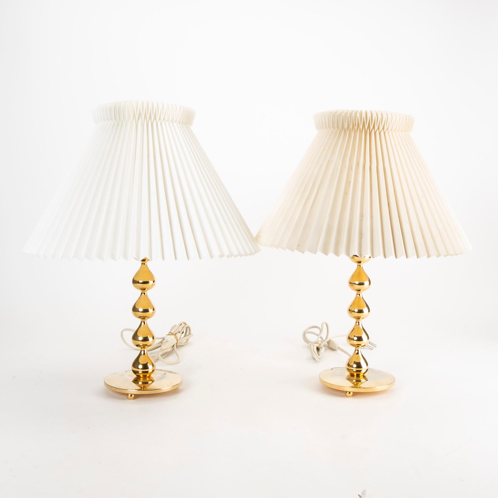 Hugo Asmussen bordslampor ett par "Teardrop" Danmark, 1900-talets andra hälft.