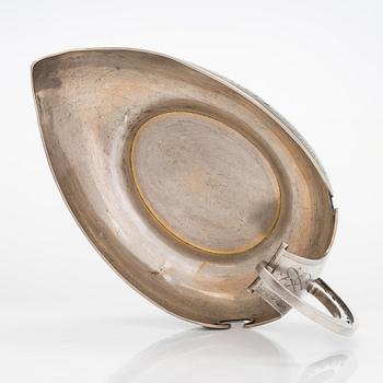 Kousa, hopeaa, 5. Artelli, Moskova 1908-17. Pituus 32 cm.
