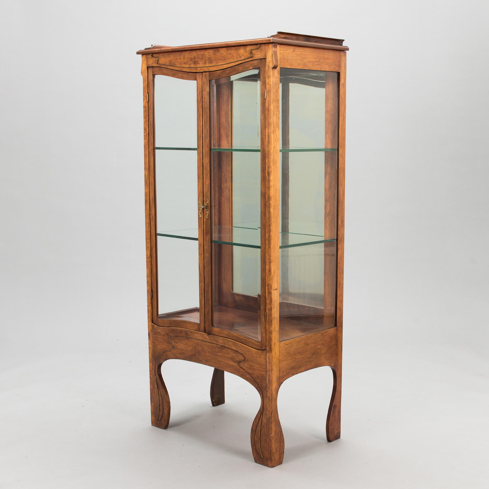 An Art nouveau display cabinet, France early 20th century.