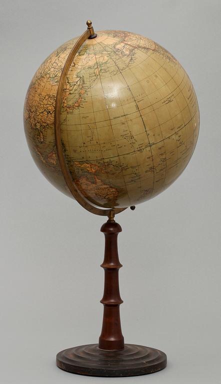 JORDGLOB, Prof. dr Krauses nya Handels- och Samfärdsglob. 1900-talets första hälft.