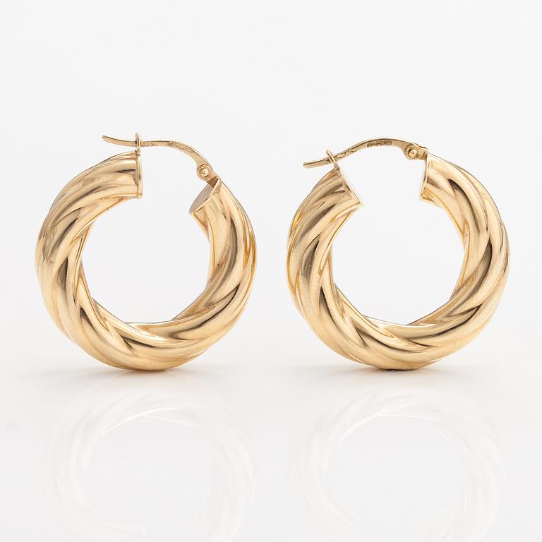 A pair of 14K ogld earrings. Finnish import marks.