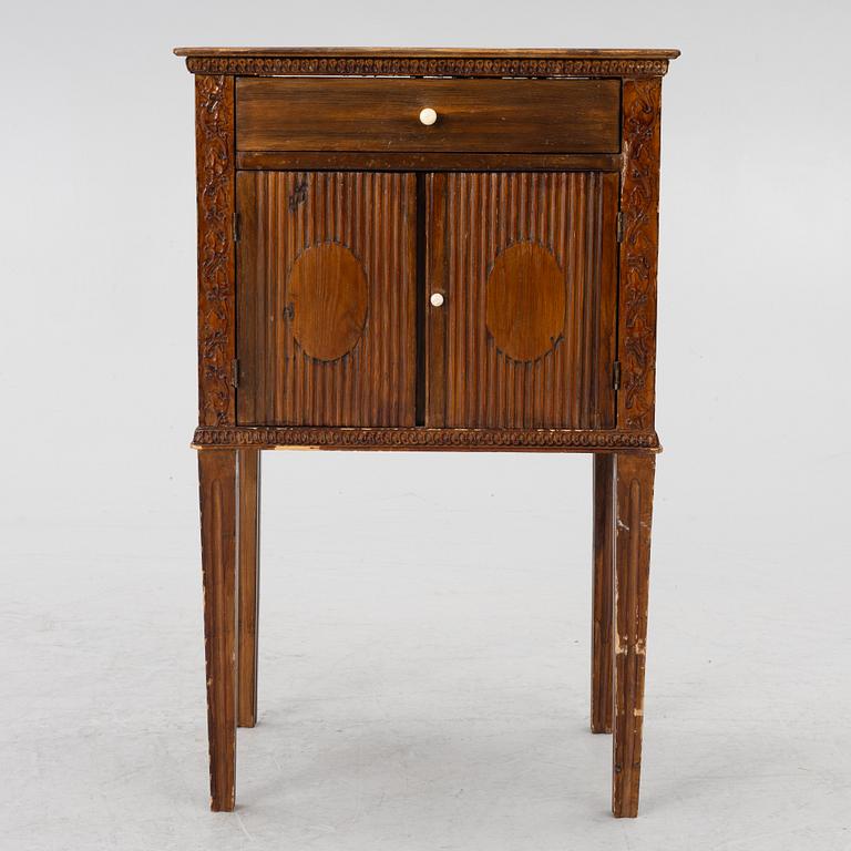 Pottskåp, 1800-tal.