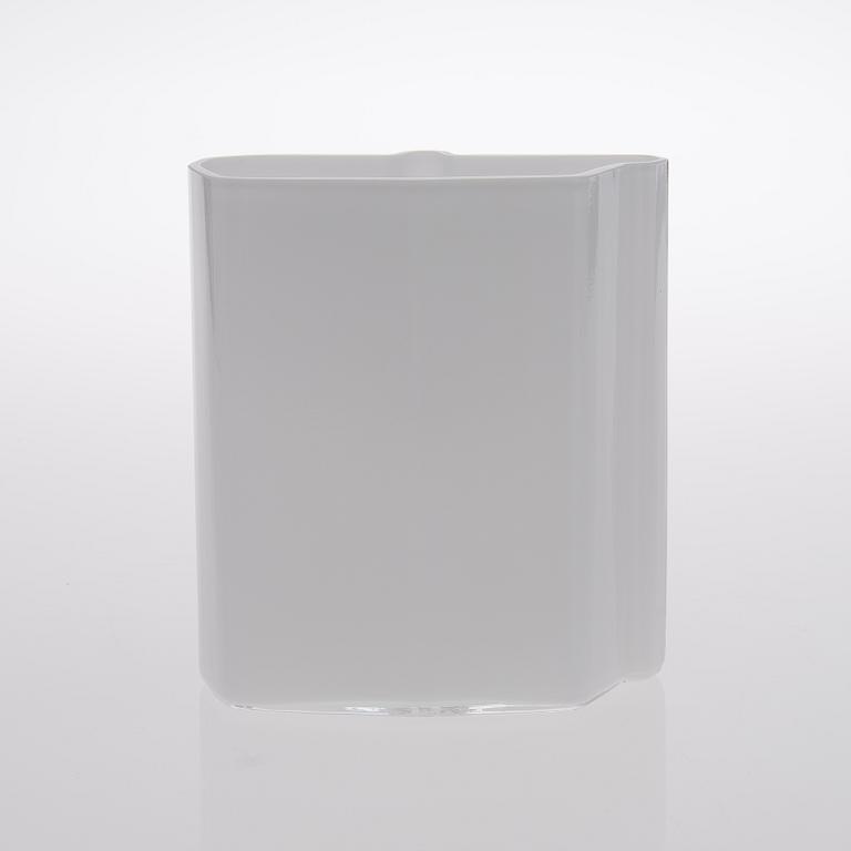 VALTO KOKKO, MALJAKKO, signeerattu Valto Kokko 84/243, Iittala, 1900-luvun jälkipuoli.