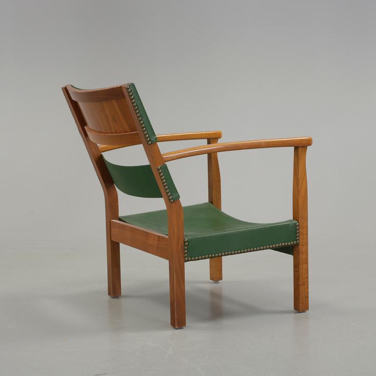 JOSEF FRANK, karmstol för barn, Firma Svenskt Tenn, modell 1023.