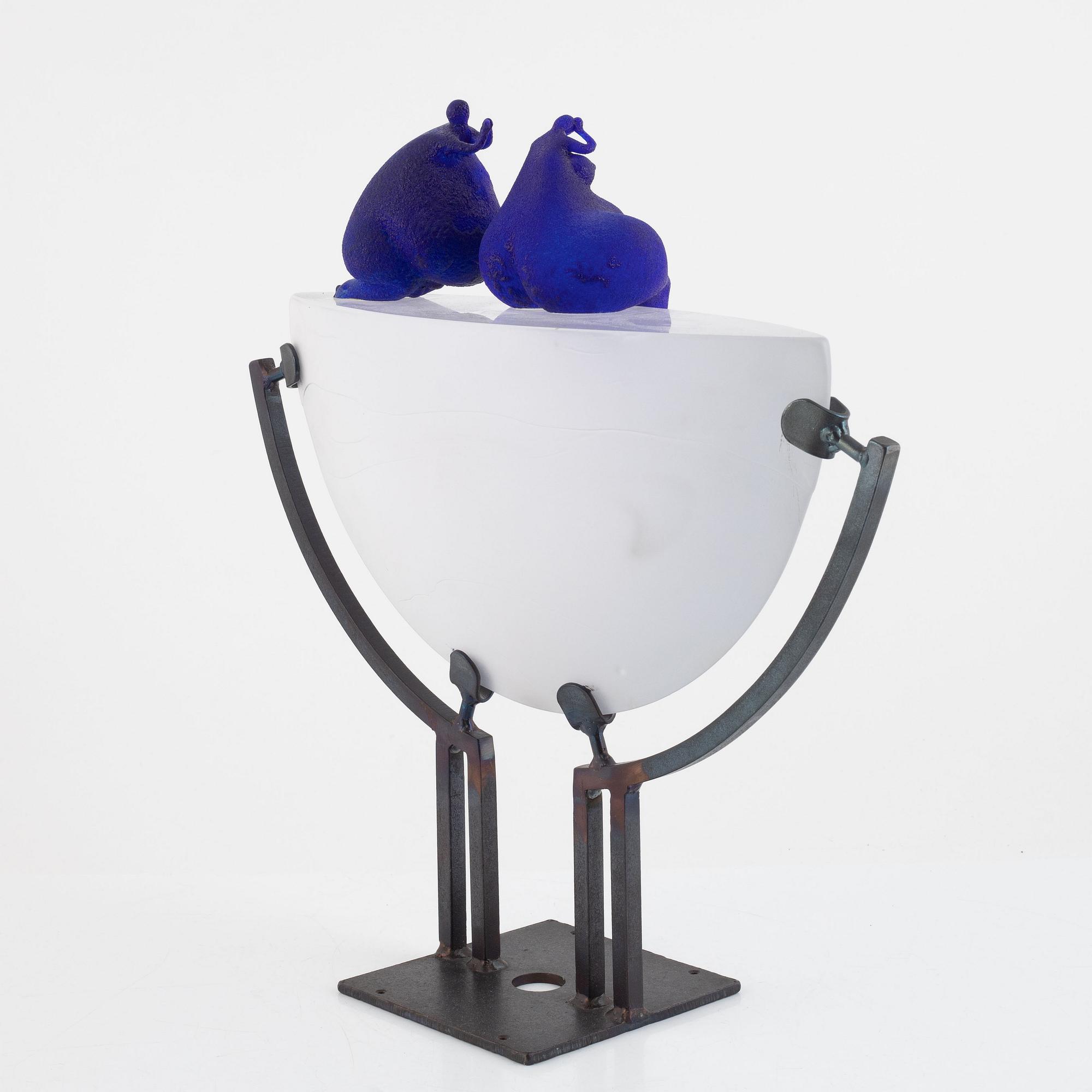 Kjell Engman, a unique glass sculpture, "Blå folket", Kosta Boda.