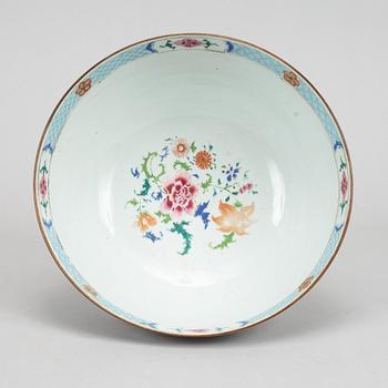 A famille rose punch bowl, Qing dynasty, Qianlong (1736-95).