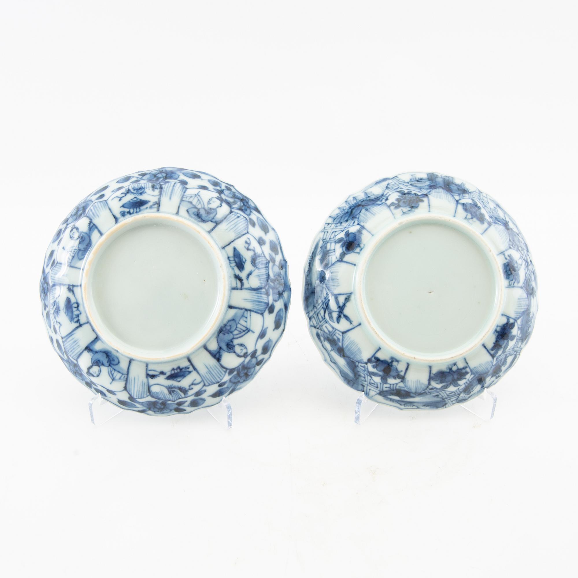 Two small blue and white dishes, Qing dynasty, Kangxi (1662-1722).