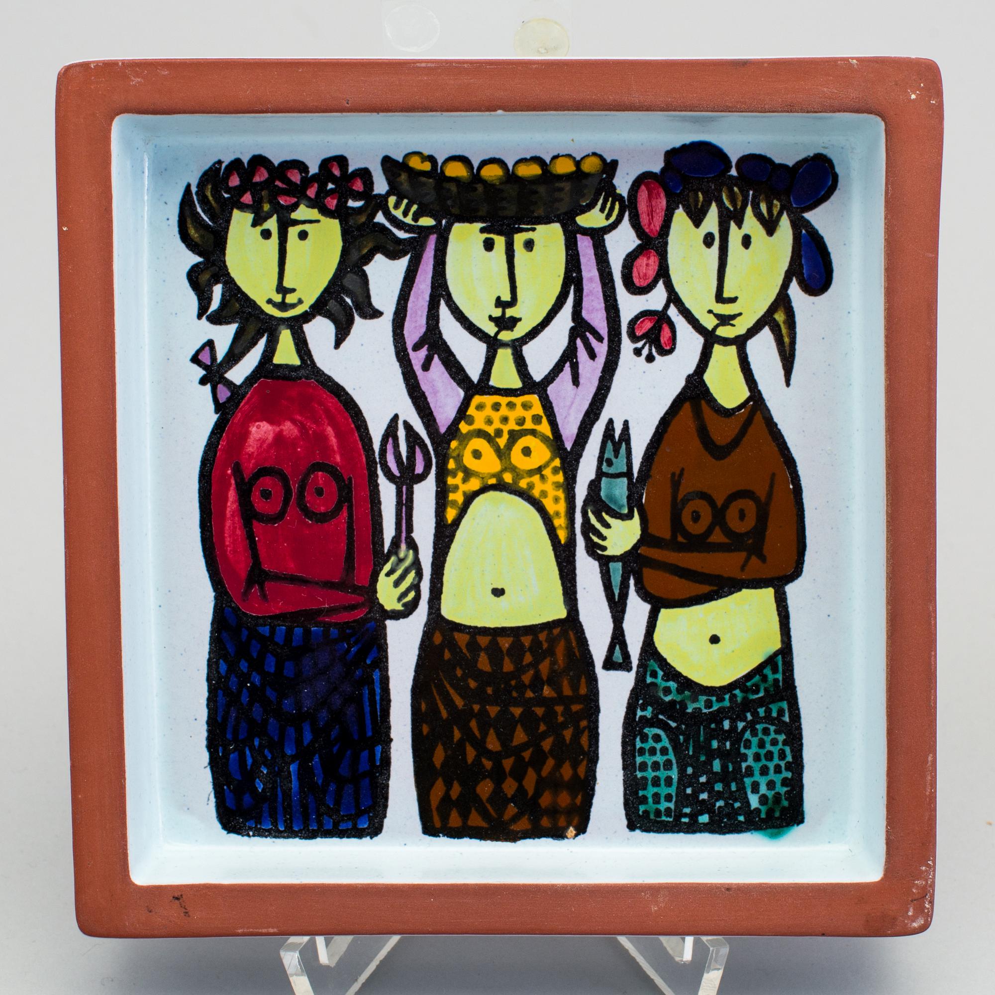 STIG LINDBERG, three "Karneval" faience dishes, Gustavsberg 1950/60s.