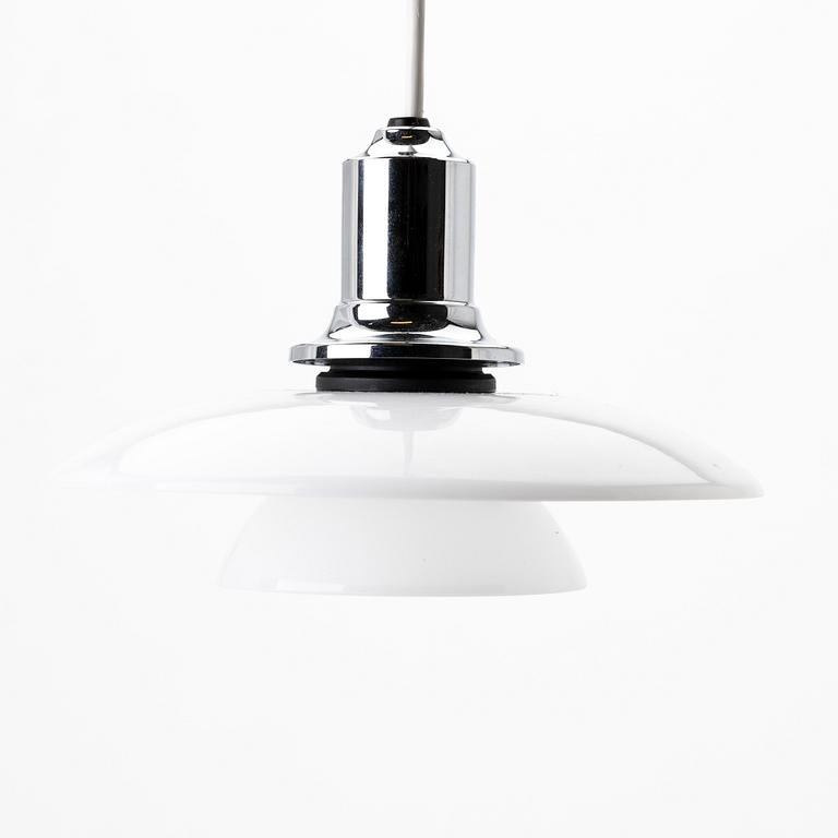 Poul Henningsen, taklampa, "PH 2/1", Louis Poulsen, Danmark.