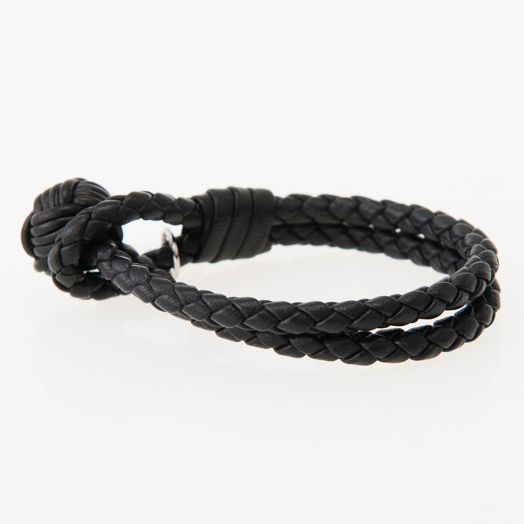 BOTTEGA VENETA LEATHER BRACELET.