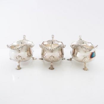 Sauceboats 3 pcs Louis XV style silver plate Mappin & Webb London first half of the 20th century.