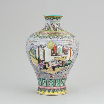 A Chinese famille rose meiping vase, 20th century.