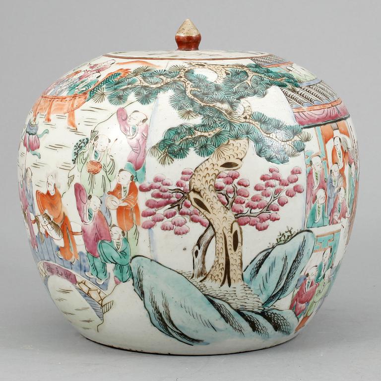 BOJAN MED LOCK, porslin, Kina 1800-tal.