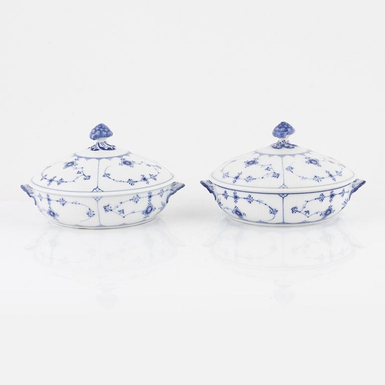 Servisdelar, karotter, ett par, Musselmalet, Royal Copenhagen, Danmark.