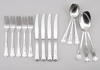 BESTICK, 13 st snarlika delar, silver, CG Hallberg, Stockholm 1884 samt 1960-tal. Total vikt med stålblad ca 728 g.