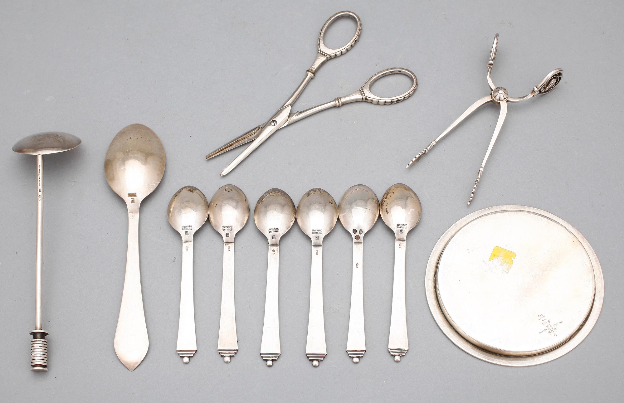 PARTI SILVER, 11 delar, silver, mest Georg Jensen, bla "Pyramid", mest 1930-tal. Tot ca 252 gram.