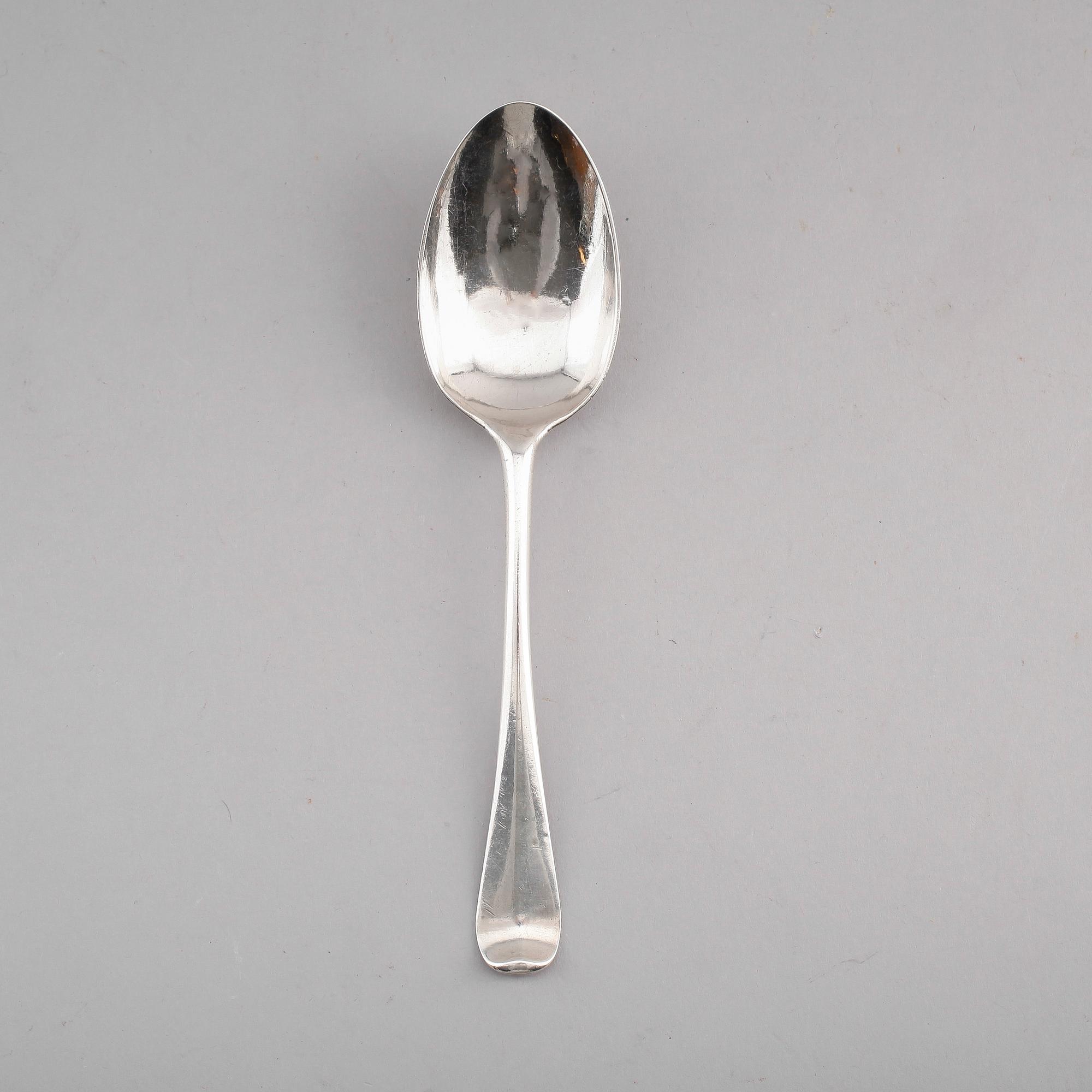 MATSKED, silver, Petter Bernegau, Stockholm 1725. Vikt ca 50 g.