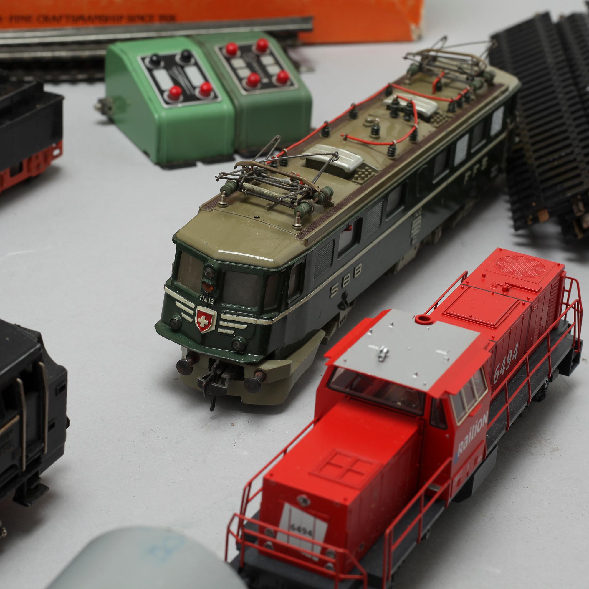 Model trains with rail from Fleishmann, Märkling and Mantua, 20th century.