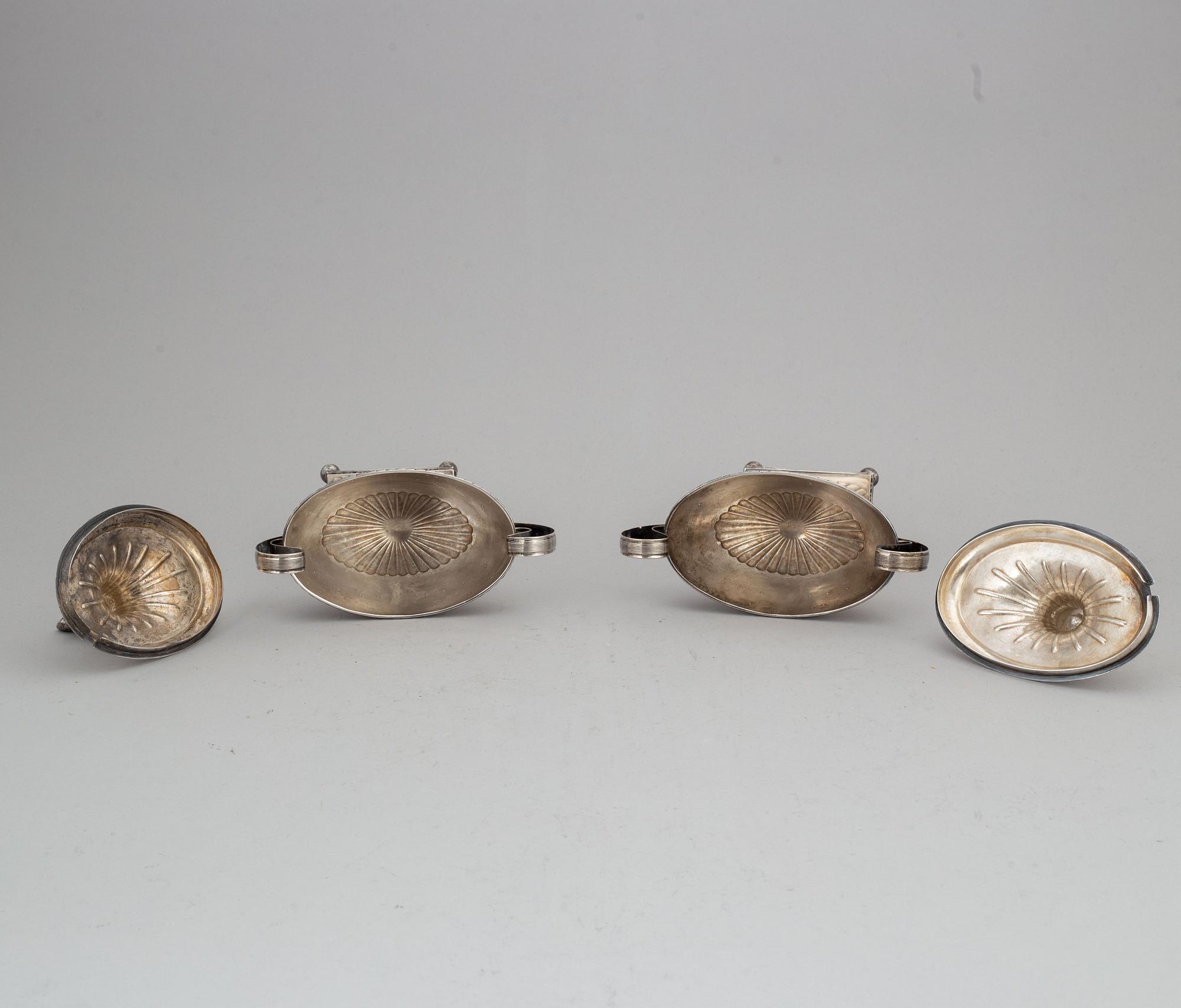 SAMUEL PETTERSSON, sockerskålar med lock, ett par, silver, Linköping 1887.
