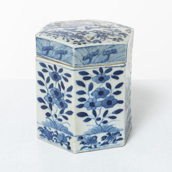 Teburk, porslin, Kina, 1800-tal.