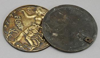 PLAKETTER, 2 st, brons, 1920-tal.