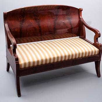 SOFFA, biedermeier, Ryssland 1800-talets mitt.