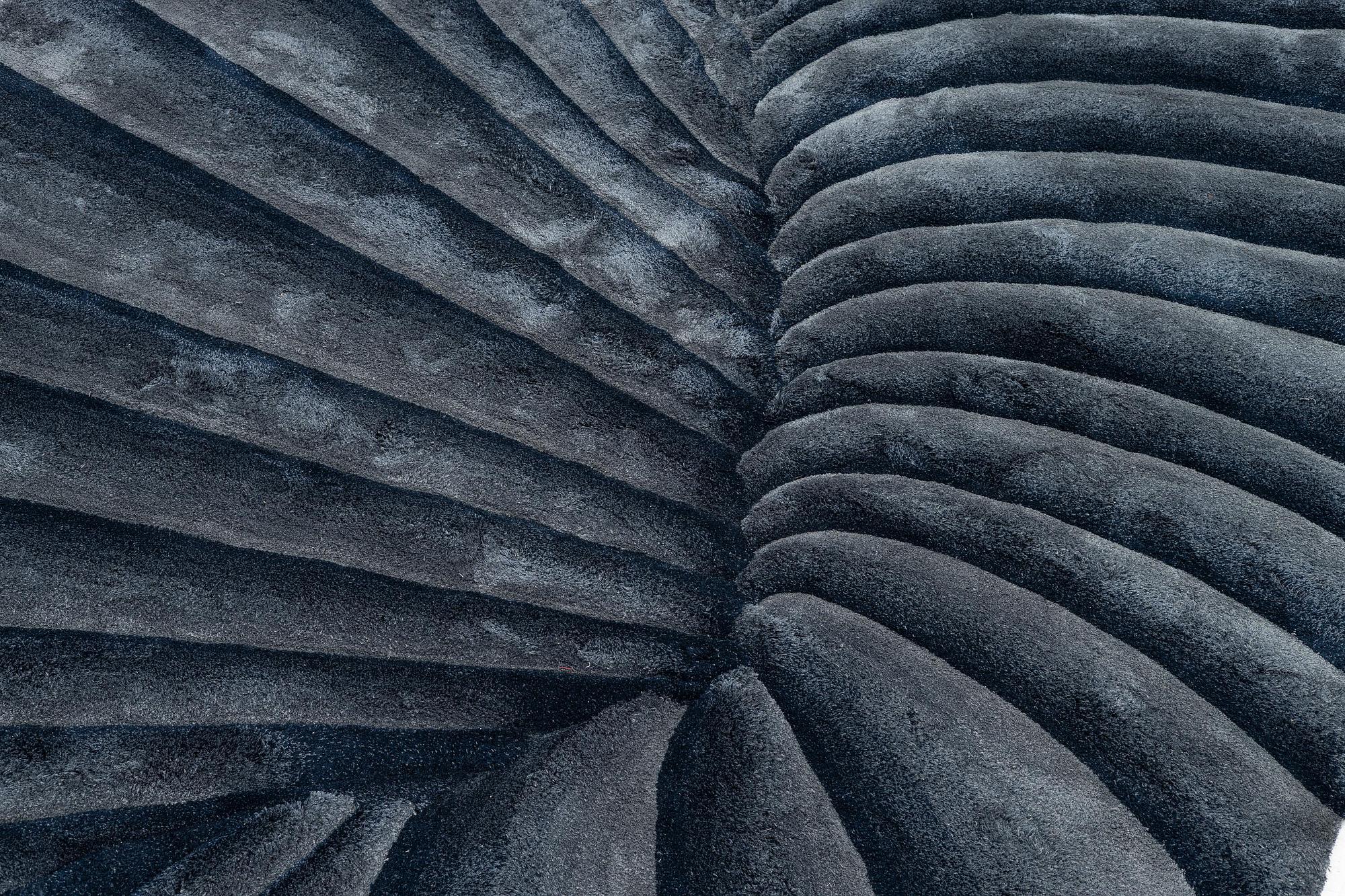 Diana Orving, matta "Disapperance I", handtuftad, ca 404 x 250 cm, Ferreira de Sá, Portugal.