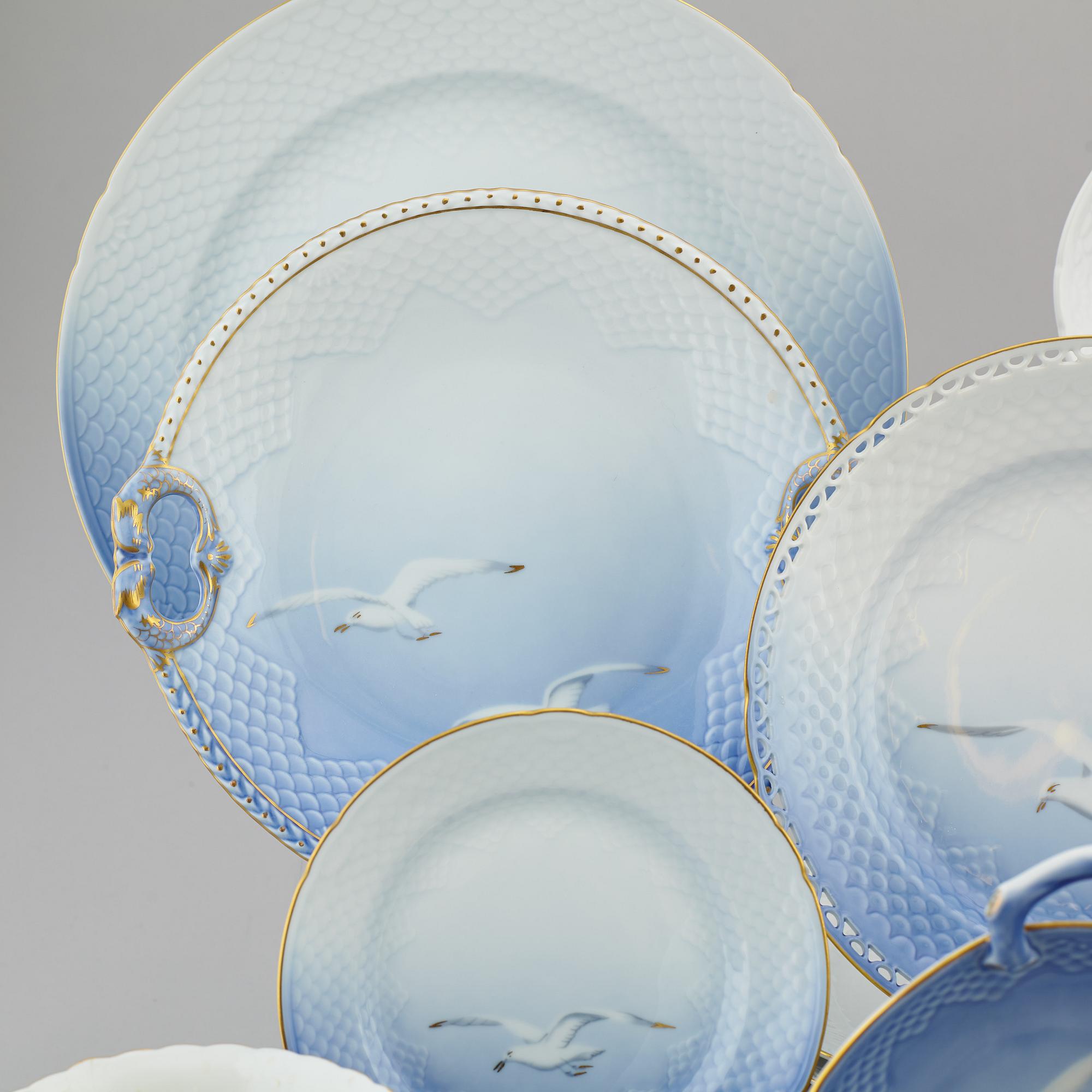 A 'Måsen' service, Bing & Grøndahl (52 pc).