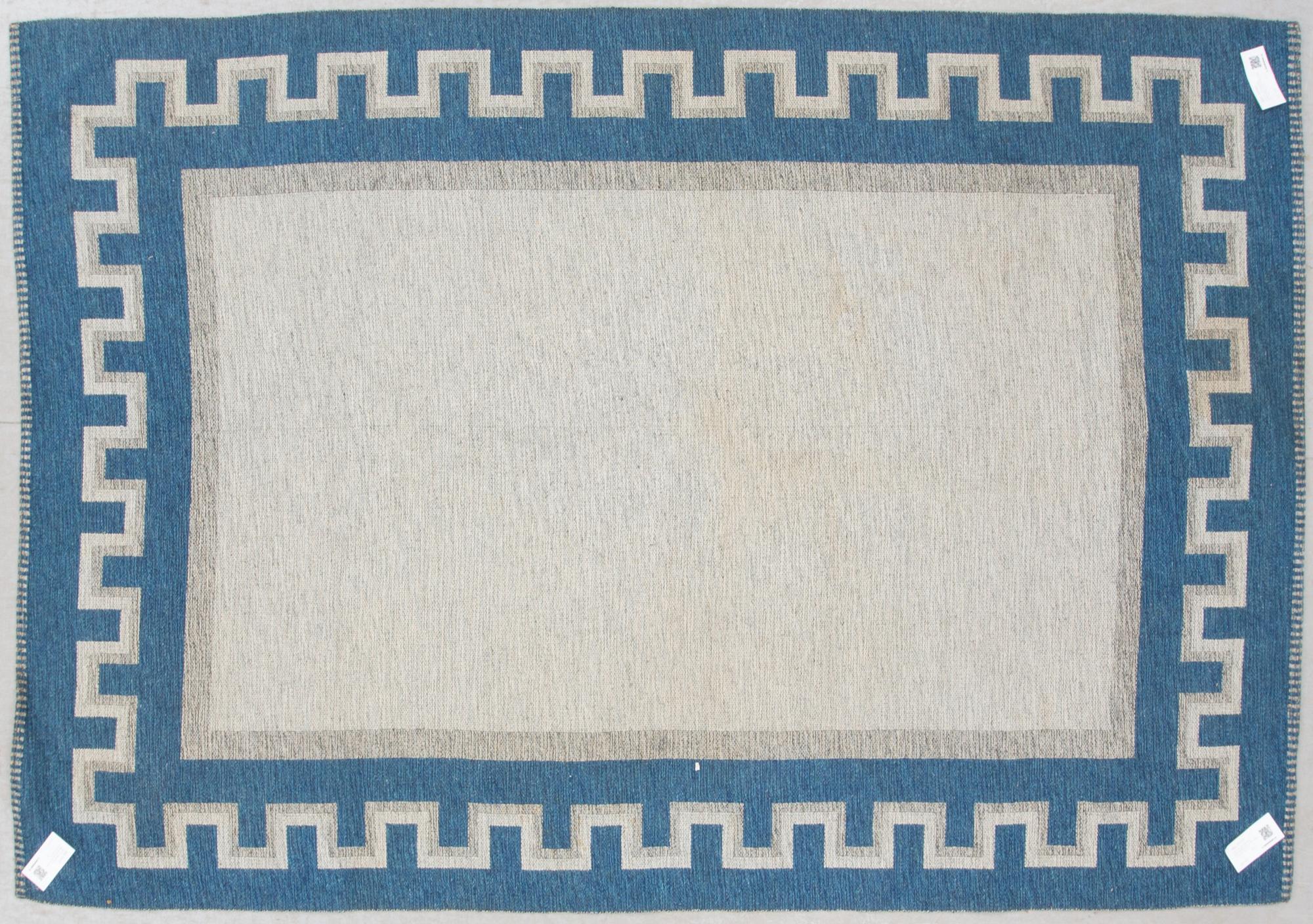 MATTA, dubbelsidig, 1900-talets mitt/andra hälft. Ca 230 x 153 cm.