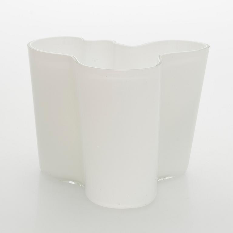 Alvar Aalto, maljakko "3030", Iittala, signeerattu Alvar Aalto - 3030, 1950-luku.