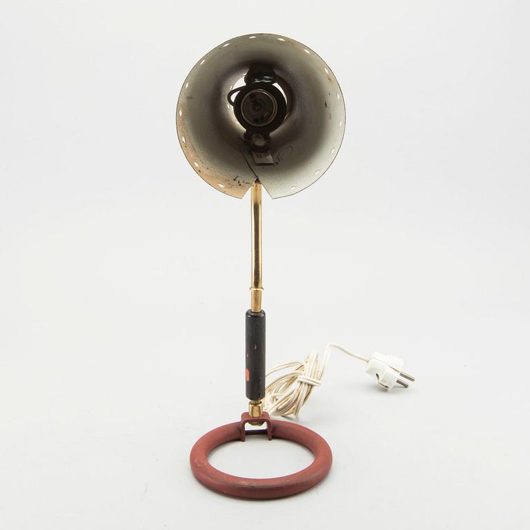 A DESK LAMP BY BORÉNS MODELL 8257, MID 20TH CENTURY,