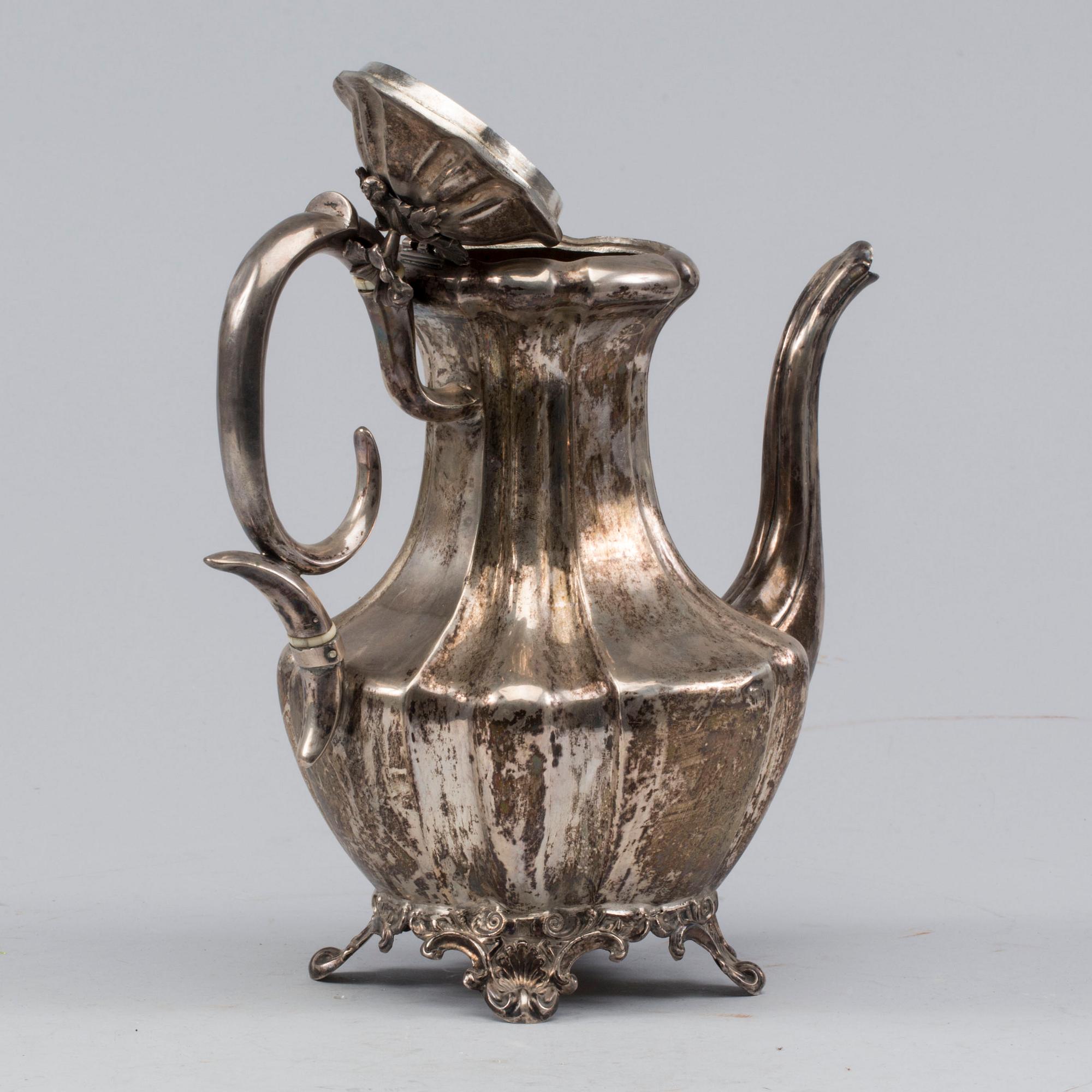KAFFEKANNA, silver, Christian Hammer, Stockholm. 1850. Vikt ca 786 G.