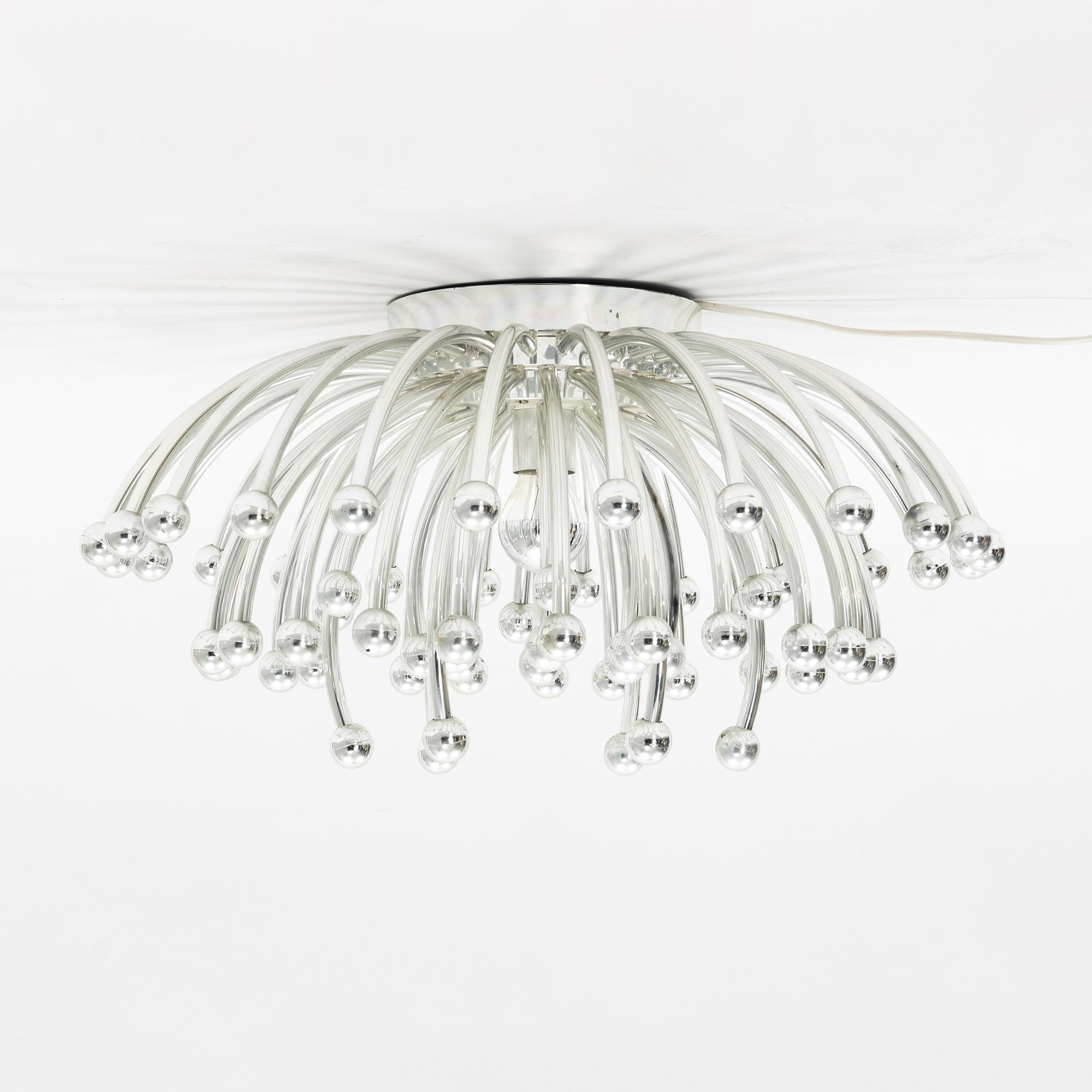 Studio Tetrarch, vägglama, "Pistillo", Valenti Luce, Italien.