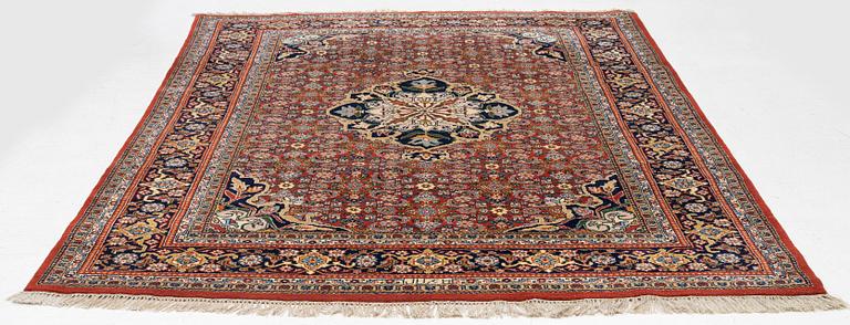 Rug, oriental, approx. 270 x 199 cm.