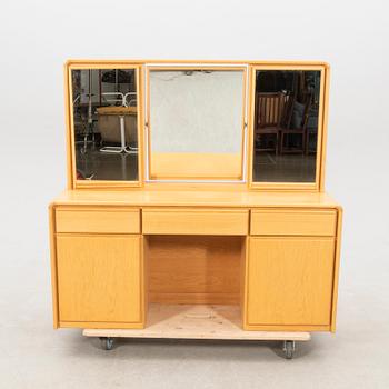 Bedroom furniture set, 4 pieces, late 20th century.