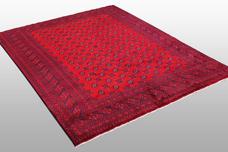 Matto, Afghan, ca 341 x 261 cm.