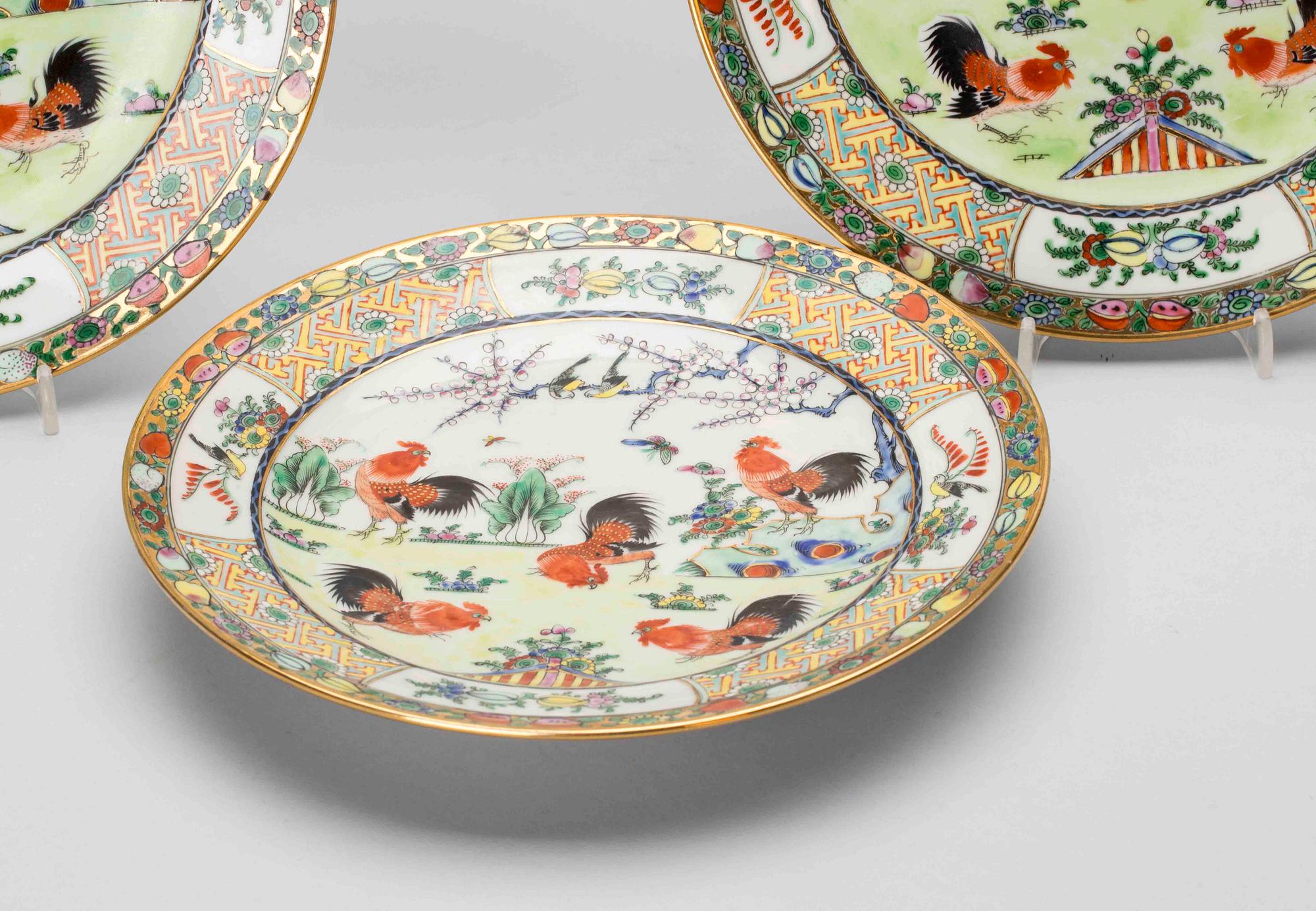 TALLRIKAR, 4 st, Kina, porslin. 1900-talets första hälft.