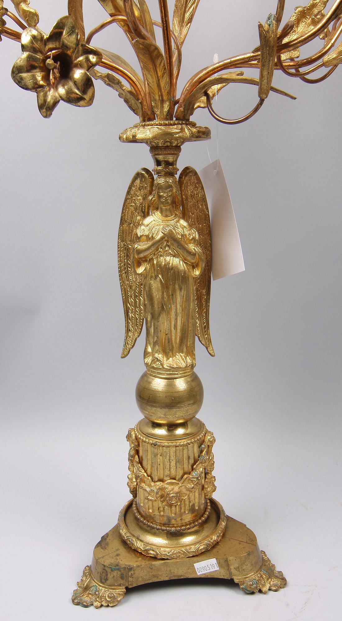 KANDELABRAR, ett par. Louis XVI-stil, 1800-tal.