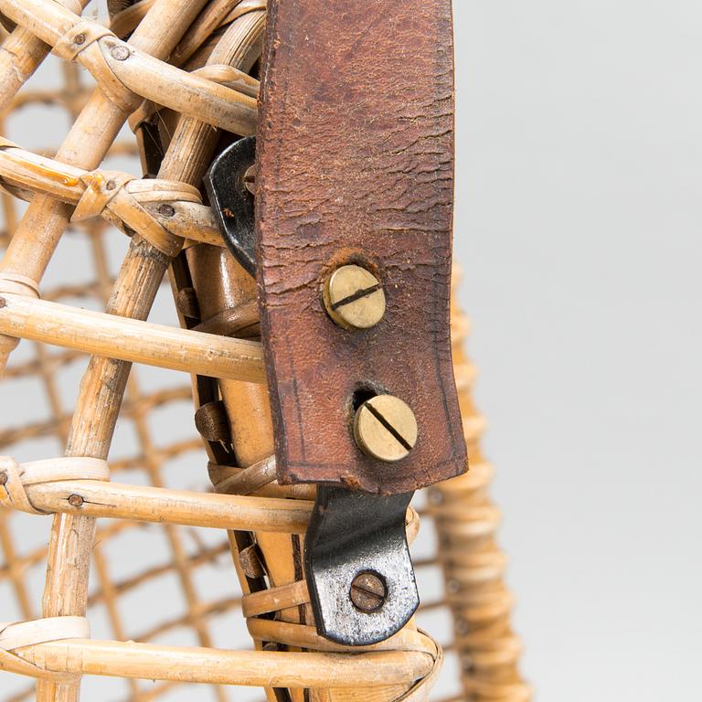 Giovanni Travasa, hanging chair 'Eureka' for Vittorio Bonacina. 1960's.