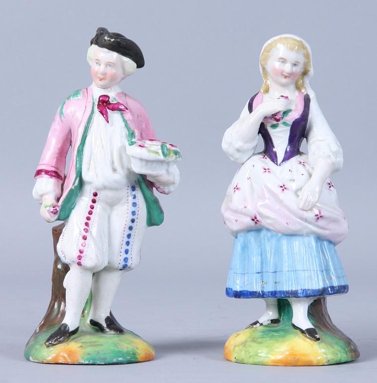FIGURINER, 2 st, porslin, möjligen Staffordshire, 1800-tal.