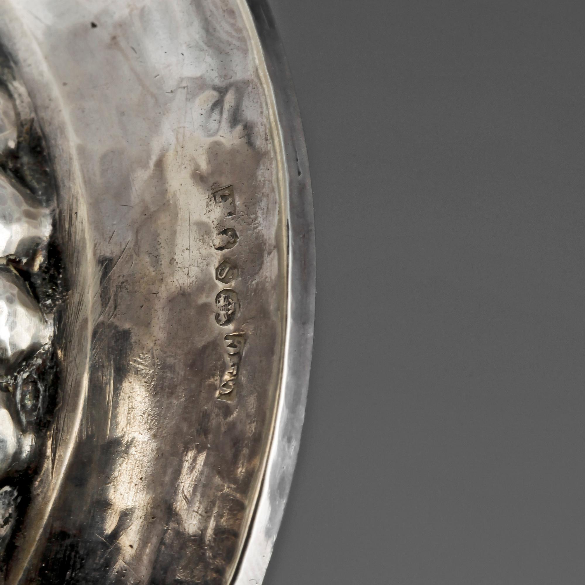 LOCKPOKAL, silver, CF Carlman, Stockholm 1919. Vikt 200 gram.