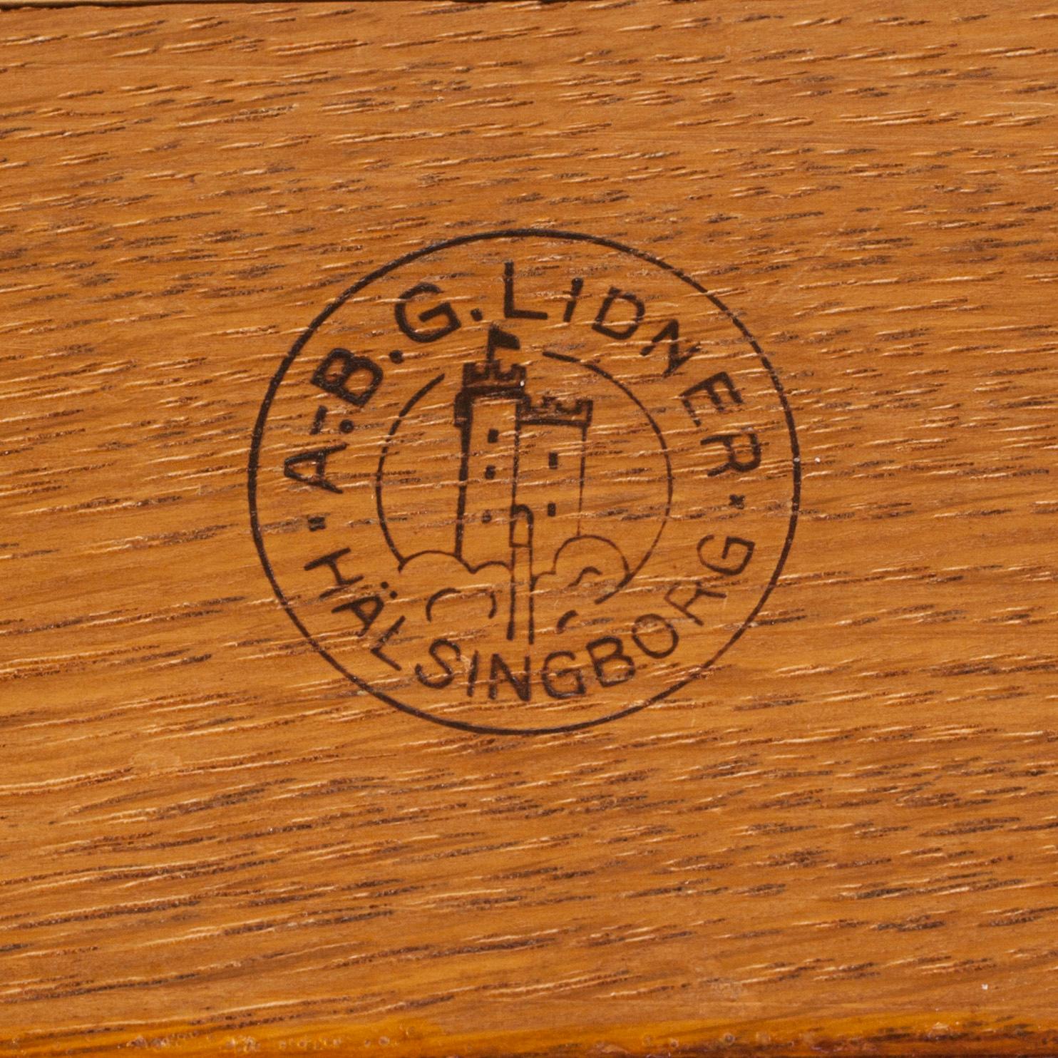 BYRÅ, gustaviansk stil. A.B G Lidner Hälsingborg 1900-talets första hälft.