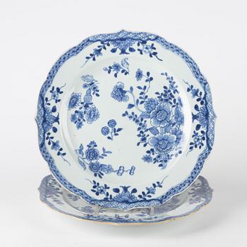 Fat, ett par, porslin, Kina, Qingdynastin, Qianlong (1736-95).