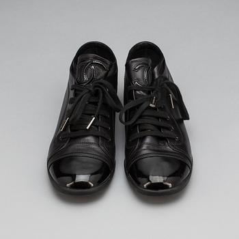 SKOR, Chanel.