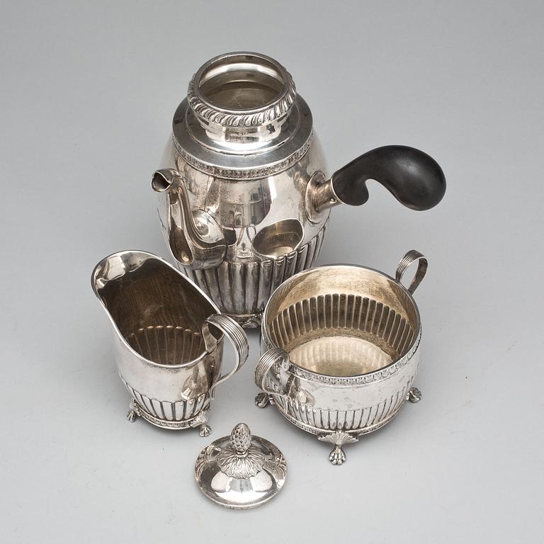 KAFFESERVIS, silver, 3 delar. Empire-stil, GAB 1910. Total vikt ca 910 g.