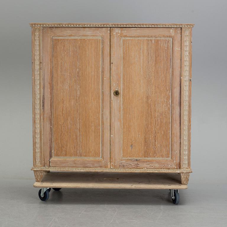 A Gustavian sideboard, circa 1800.